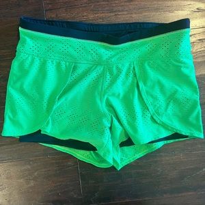 Athleta Prisma 2-in-1 Shorts (Size S)